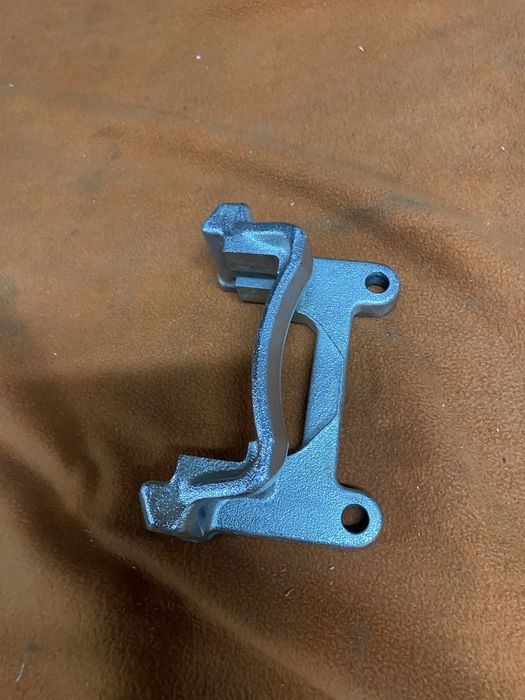 скоба заднього супорта до шарана, альхамбри, гелексі,