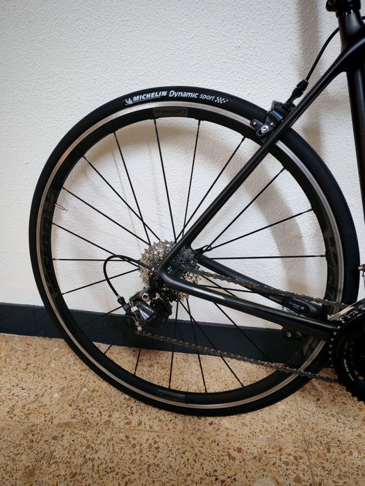 Trek Emonda SL5 em carbono – Ultegra 11v