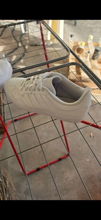 Tenis Adidas 43 como Novos e Originais