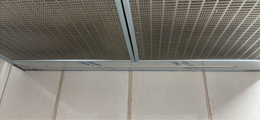 Vendo Exaustor praticamente novo ainda forado com adesivos de compra