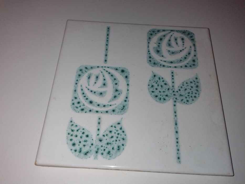 Vendo azulejos antigos por usar