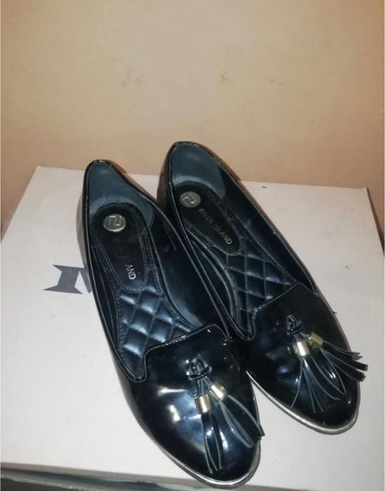 Туфлі  лакові жіночі