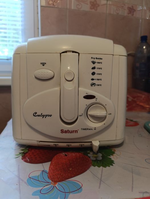Фритюрниця Saturn Calypso ST-1066