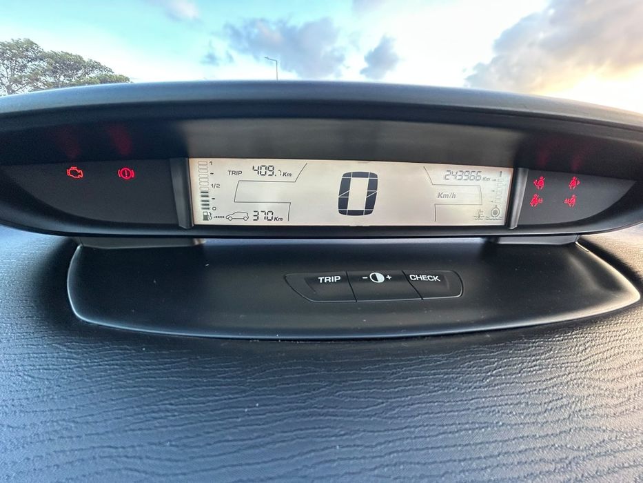 Citroen C4 gasóleo — photo 4