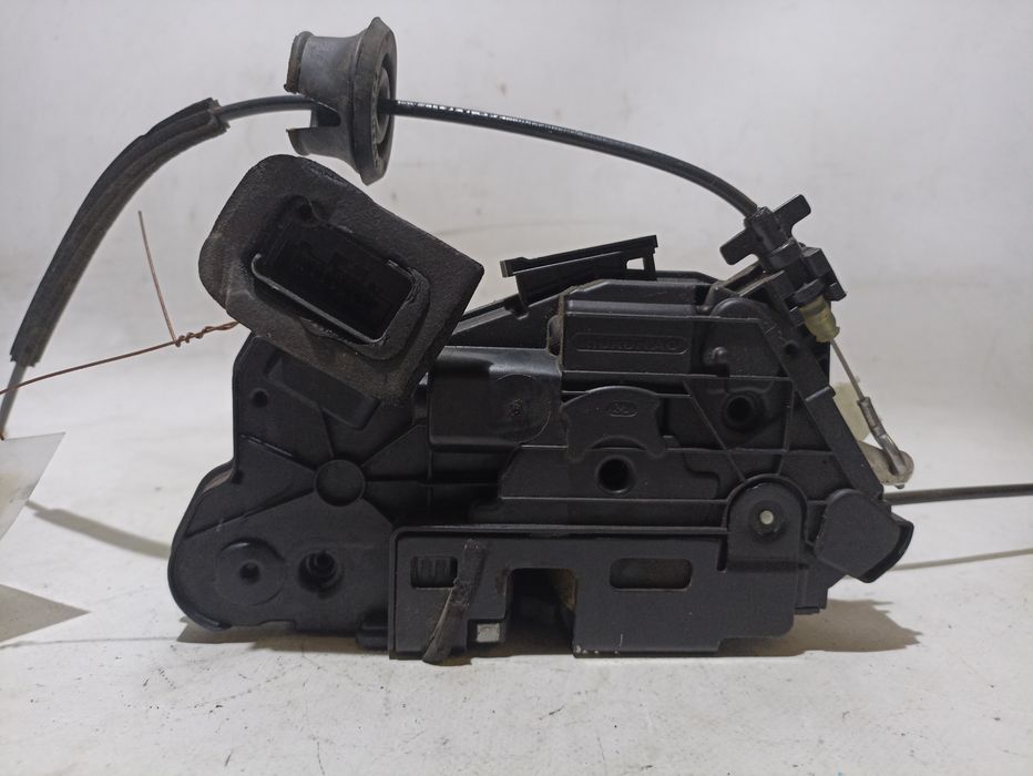 Fechadura / fecho porta frente esquerdo SEAT Leon (5F1)