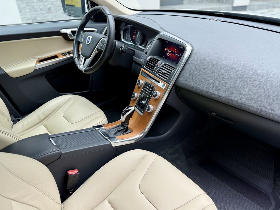 2017 Volvo XC60 Inscription