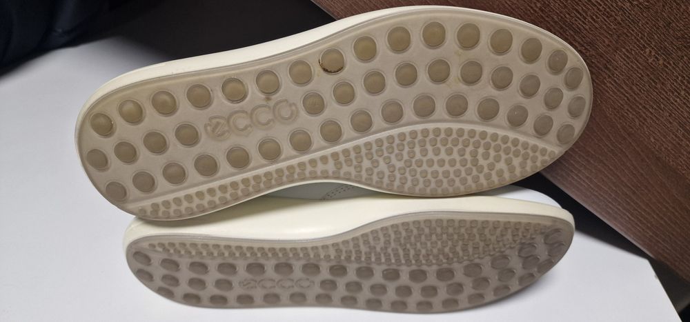 кросовки ECCO Soft 7 42 розмір