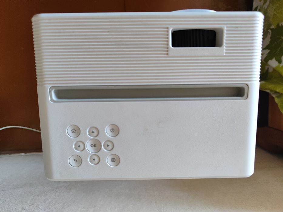 Проєктор 2E Phobos FHD, 200 lm, LED, 1.3, WiFi + Штатив