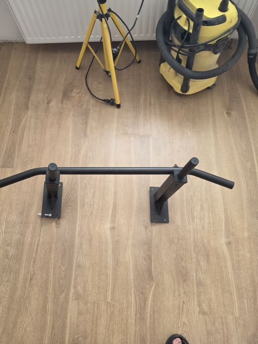 Solidny drążek do podciągania ścienny – udźwig do 350 kg, szerokość 96 cm