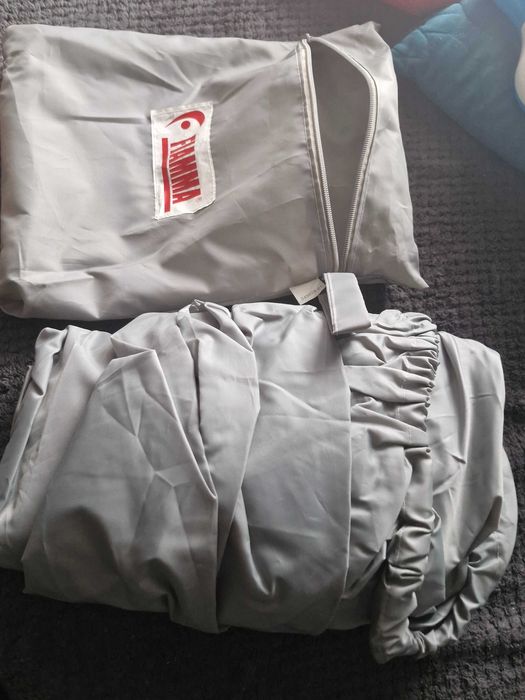 Capa protectora de bicicletas e placa reflectora para autocaravana