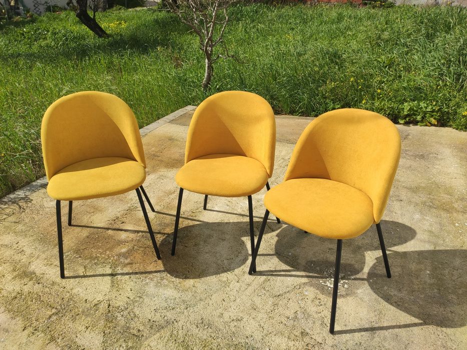 Mesa de jantar + 3 cadeiras