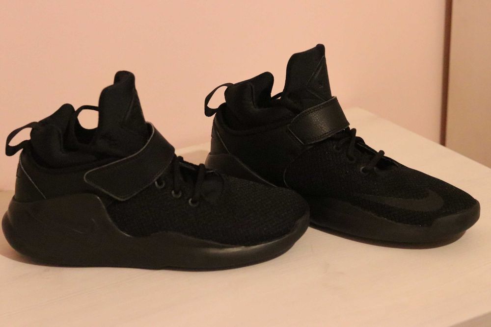 Sapatilhas Nike Kwazi 'Triple Black'