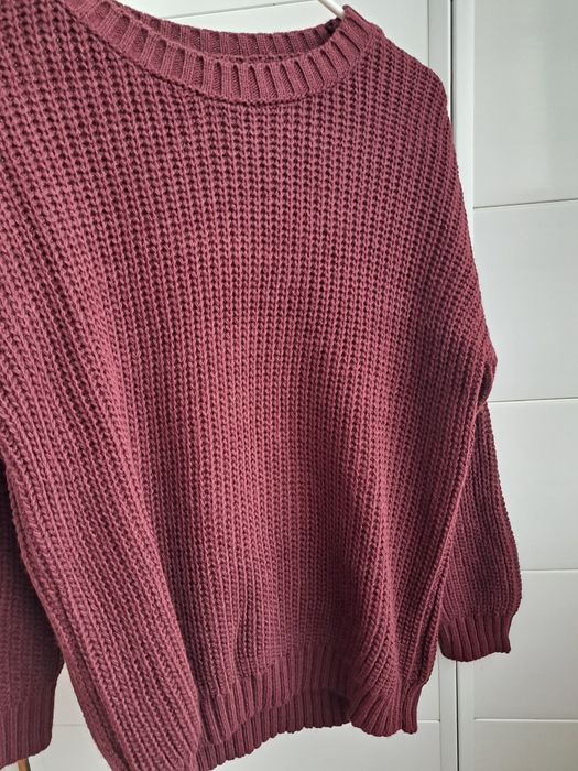 Светер жіночий..
