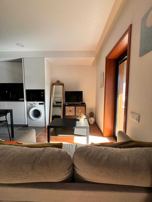 Apartamento T1 + Pátio Ext. + Parque Coberto / Porto - Asprela - Hospital São João