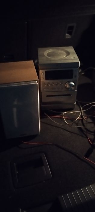 Radio e leitor de cd's e de cassetes