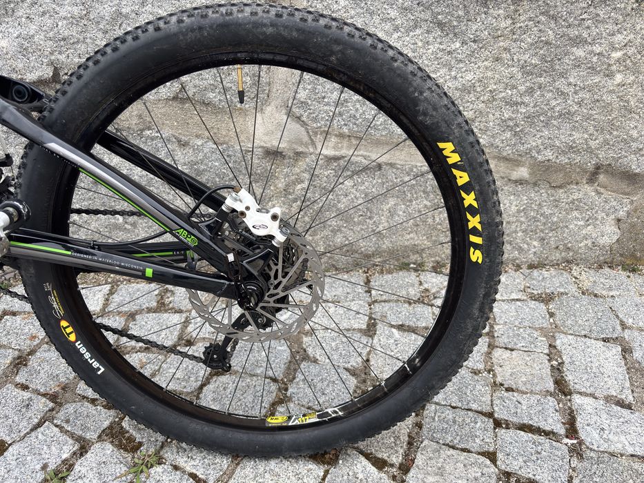 Trek Fuel EX 9 Full Suspension – Excelente Estado