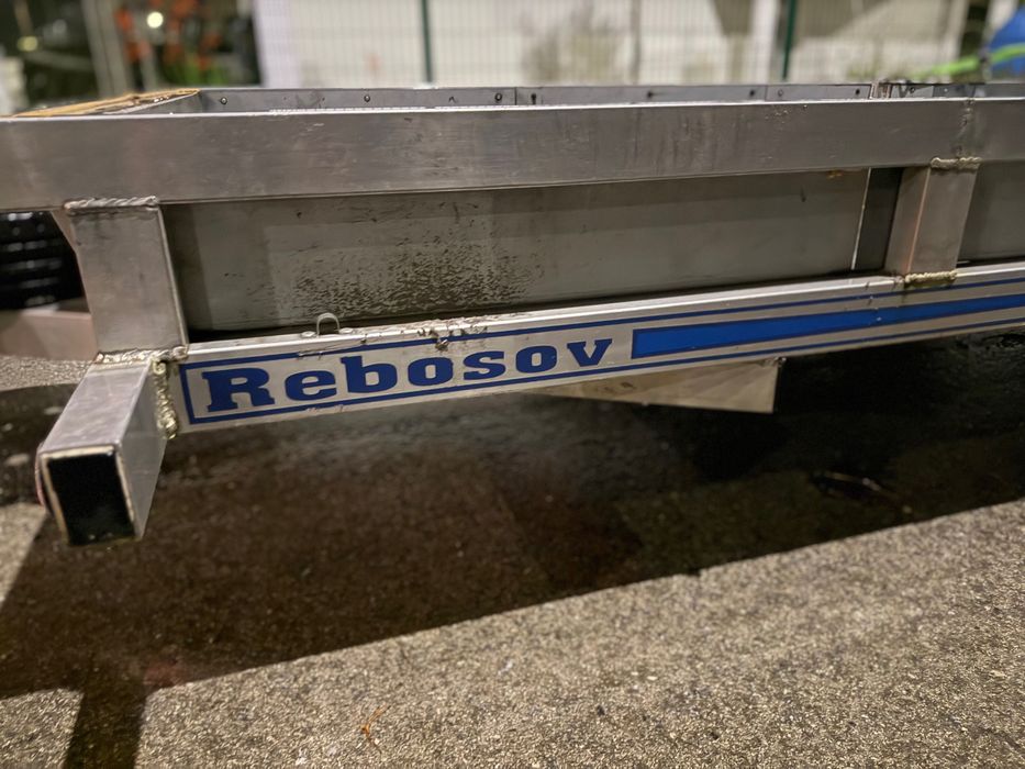 Atrelado robosov como novo ler descrição