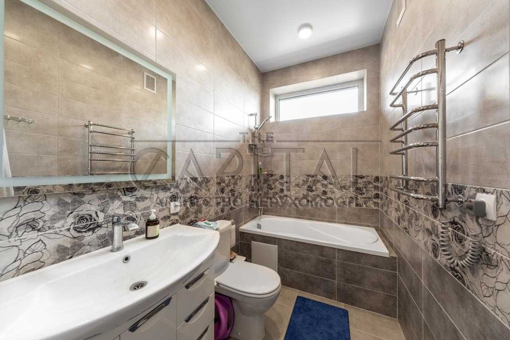 Продажа 2-этажного дома, с. Пуховка, Броварской р-н.