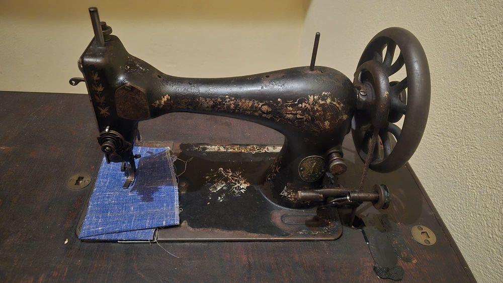 Máquina de costura Singer