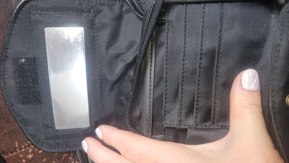 Torebka mała czarna na ramię oraz do paska