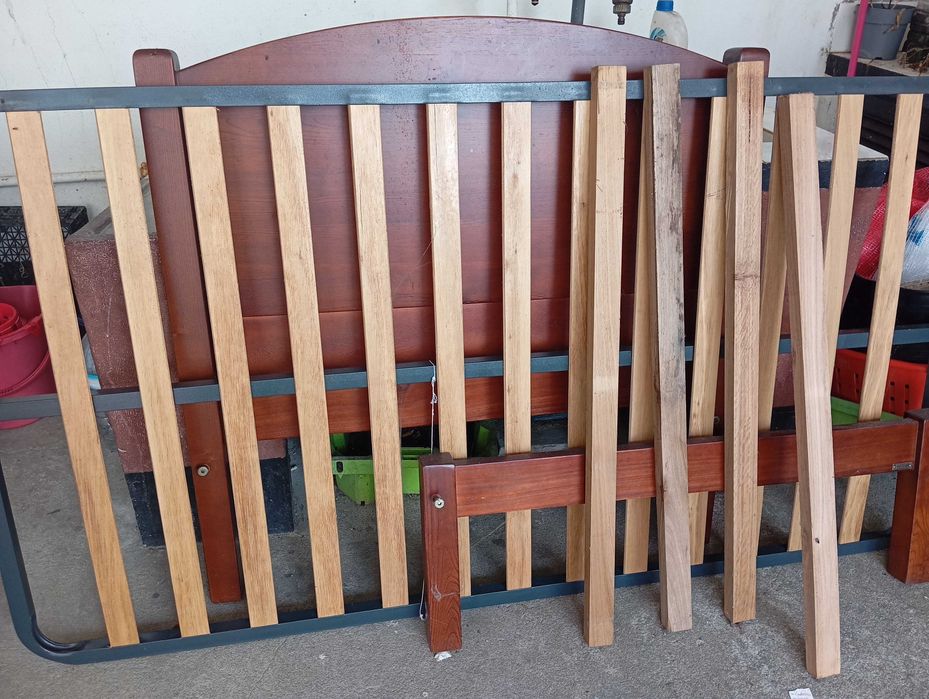 Cama solteiro c/ 2 colchões