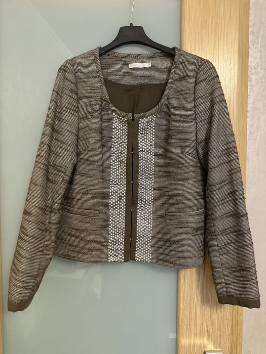 Піджак з вишивкою