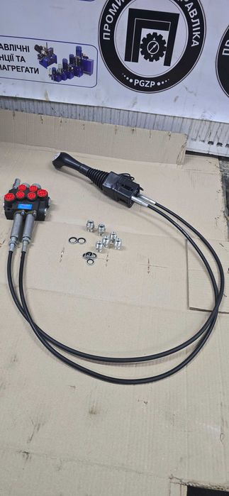 Гідророзподільник джойстик трос на КУН для МТЗ, ЮМЗ навантажувач,