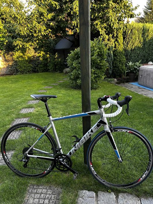 Rower szosowy kolarzówka Unibike