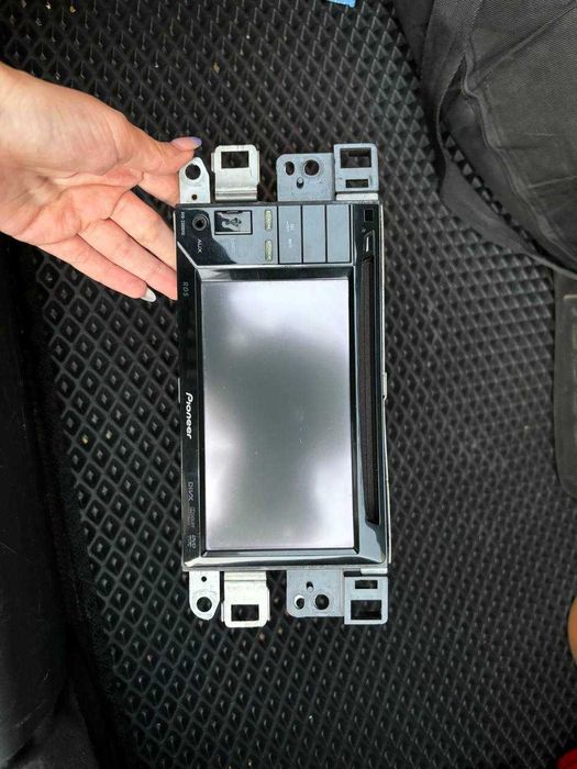 Автомагнітола Pioneer AVH-2300DVD