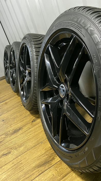 Felgi Koła Skoda 18" 5x112 z oponami 225/50 R18 Karoq Superb Vw Passat B8 B7 Seat Ateca