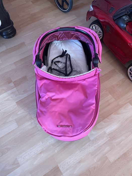 Cybex Priam набір: шасі + прогулка + люлька + автокрісло cloud