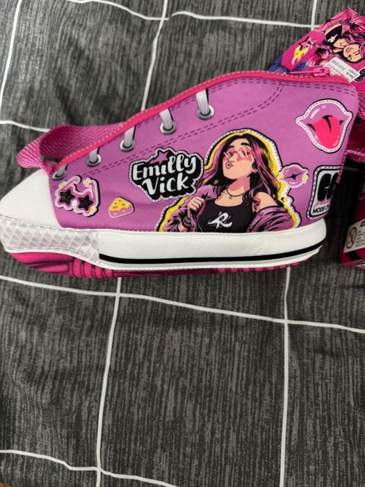 Boneca e Bolsa Emilly Vick