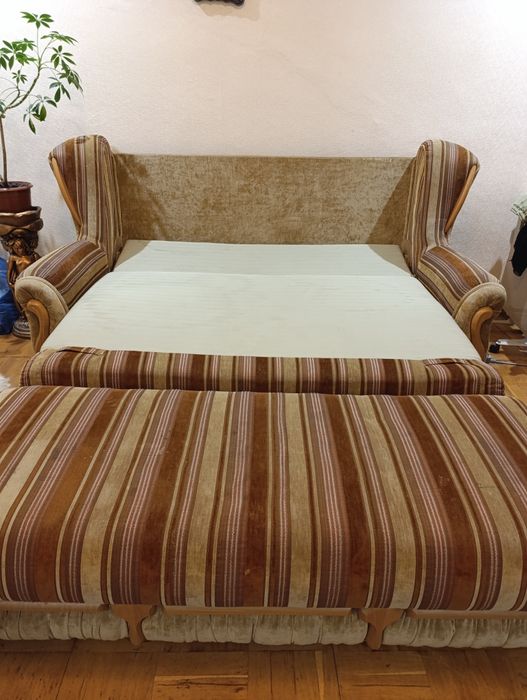 Диван (розкладний)