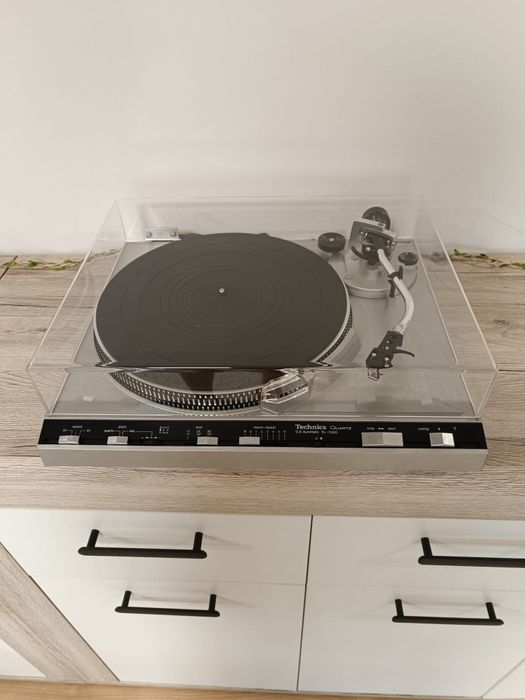 Gramofon Technics Quartz SL-5300