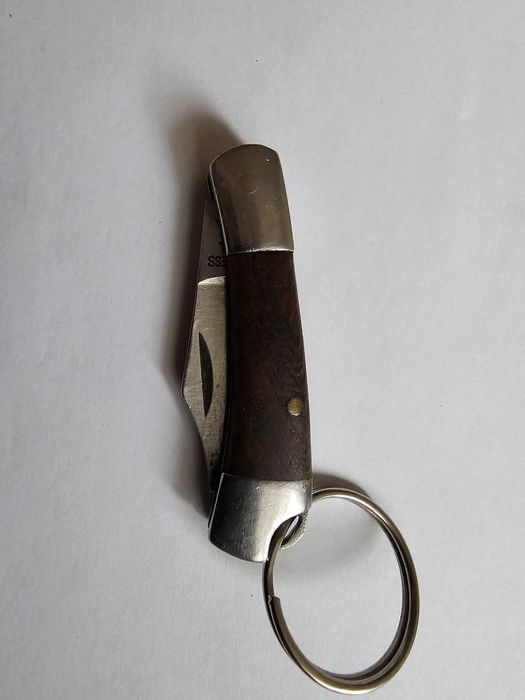 Карманный нож-брелок