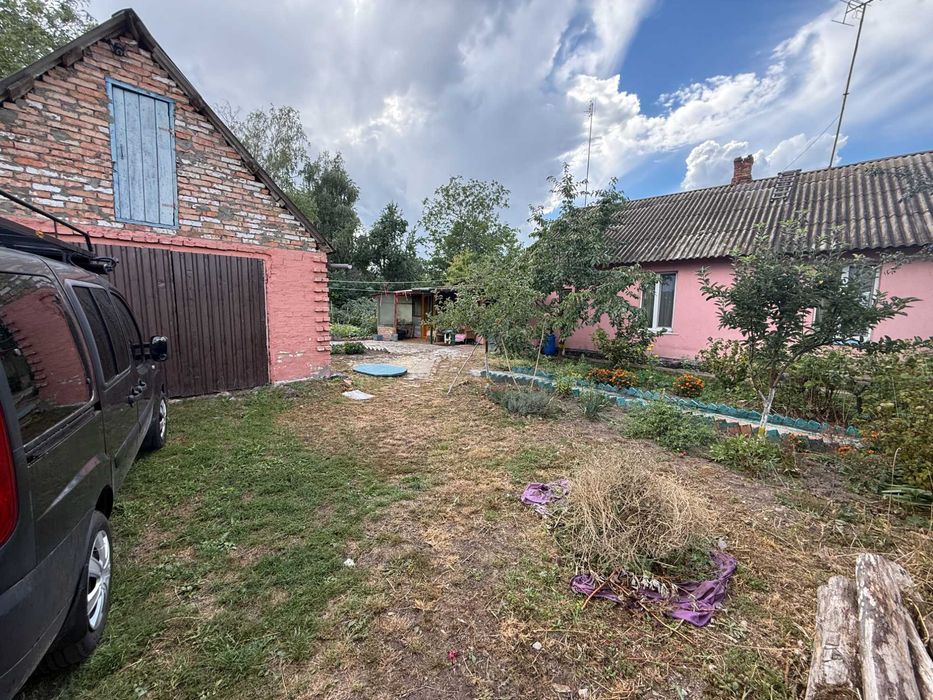 Продається двокімнатна квартира в с.Квітневе.