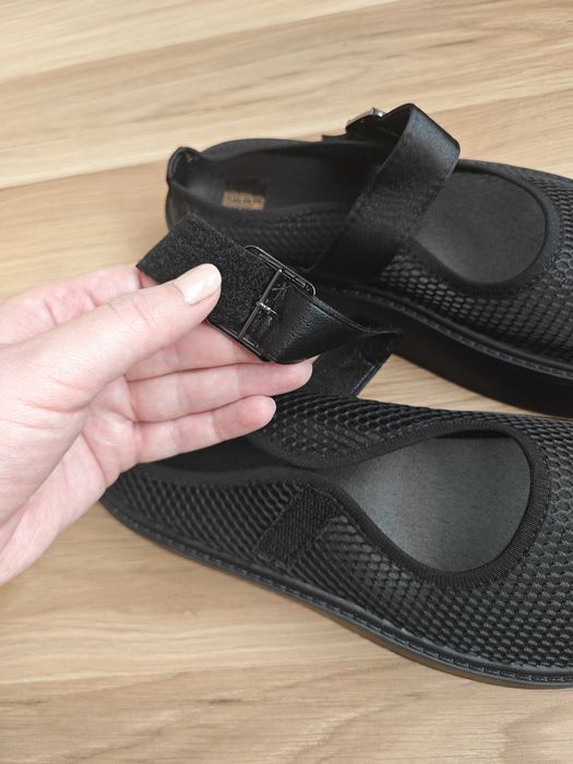 Buty damskie wiosenne koturny siateczka dziurkowane modne