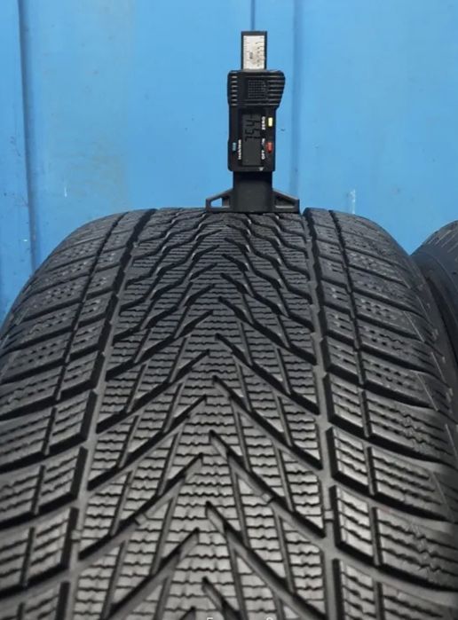 Шини 7.5 мм 2024 рік 235/55 R19 Nokian зима