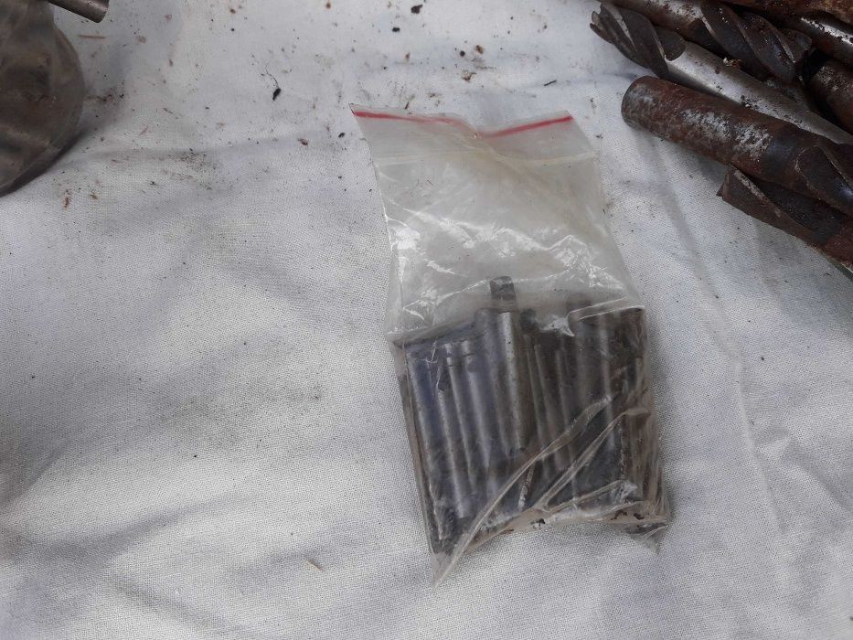 Продам фрези в асортименті.