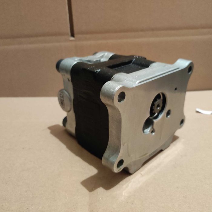 Pompa hydrauliczna komatsu pc35