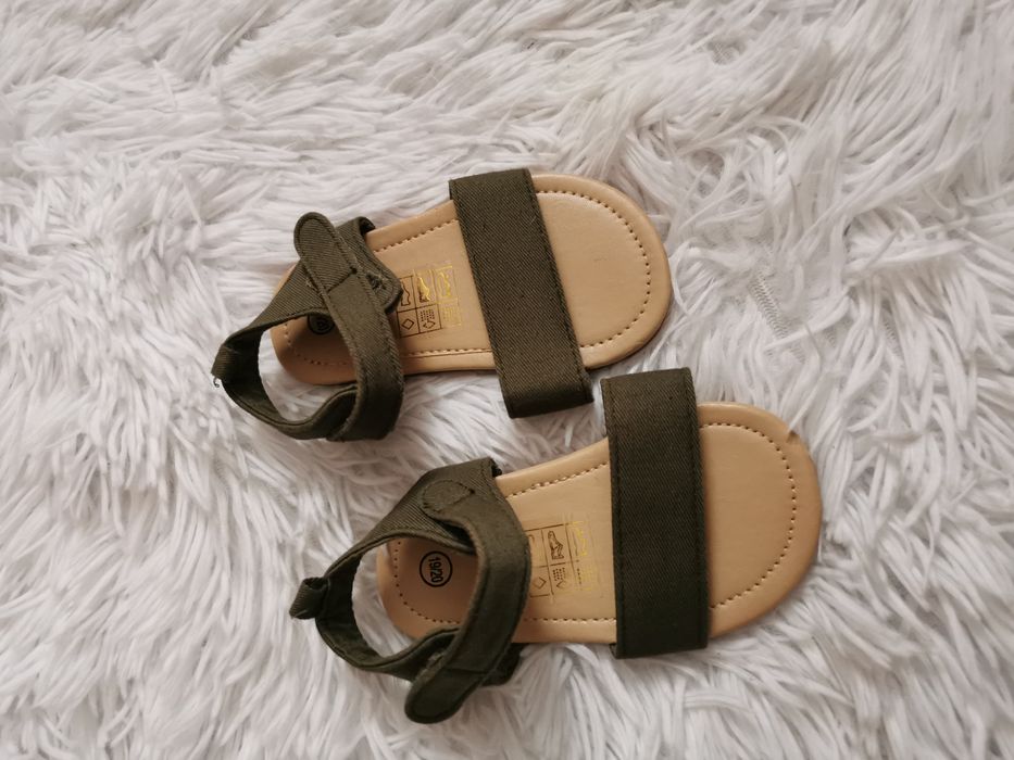 Coccodrillo, zielone sandałki chłopięce khaki 19/20