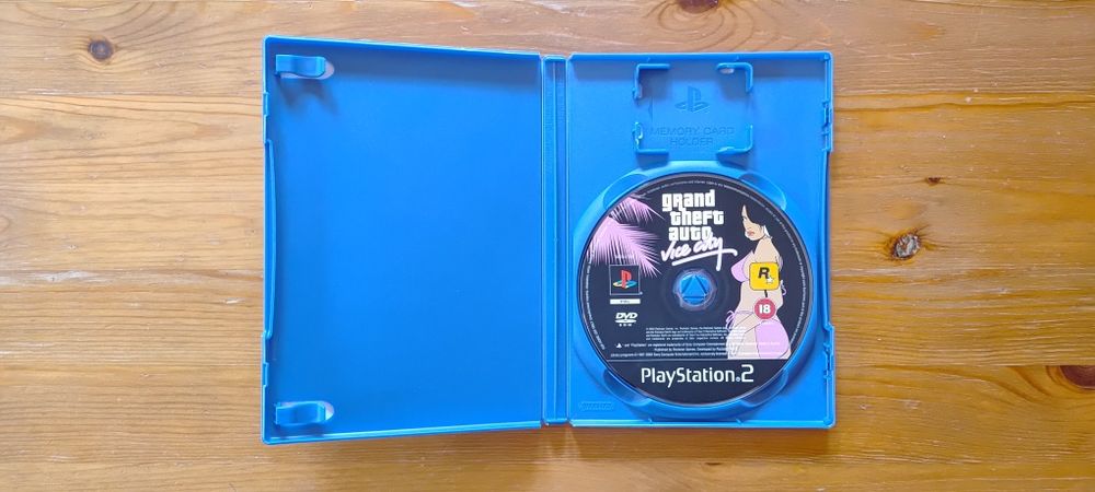 Grand Theft Auto : Vice City, PlayStation 2