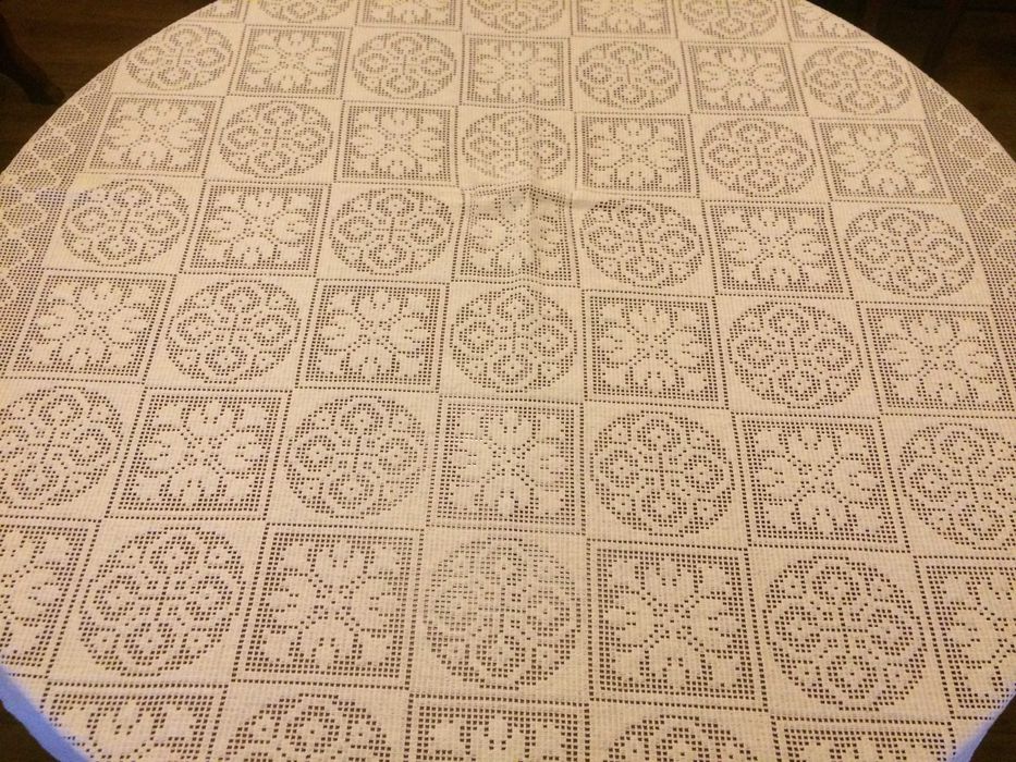 Toalha de mesa. Antiga.