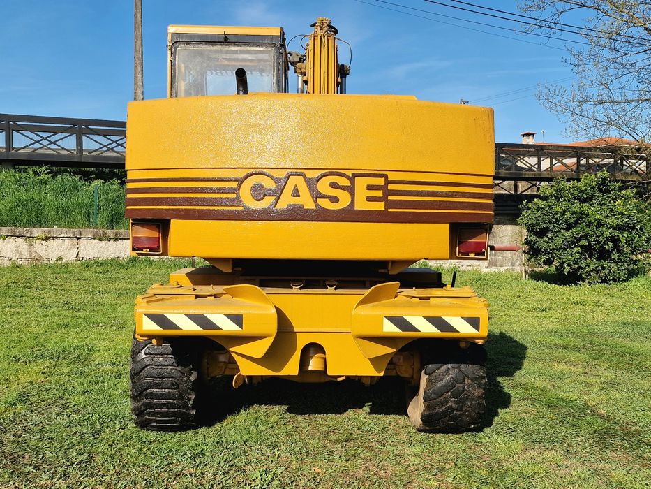 Case escavadora de rodas