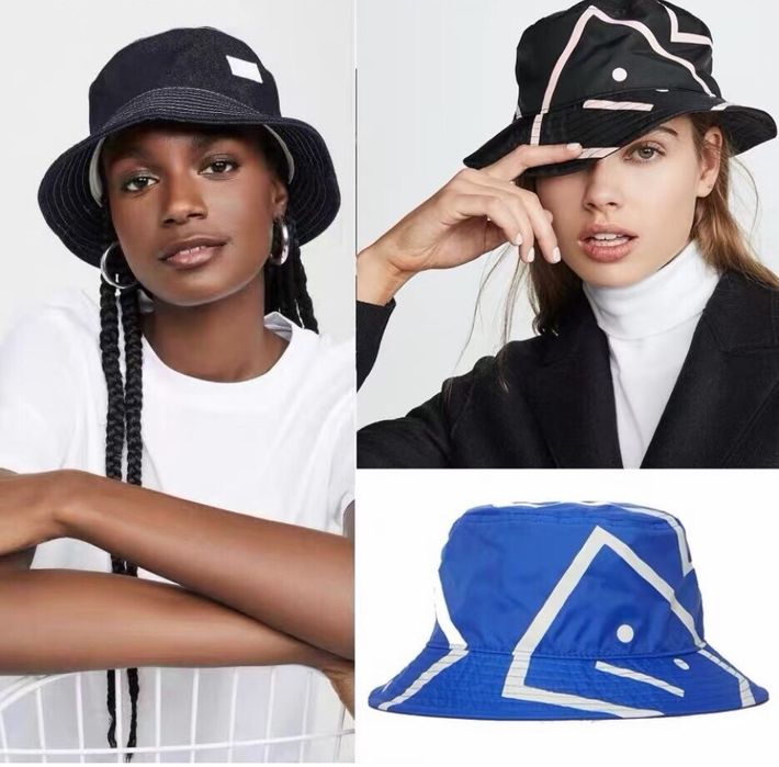 Панама Acne Studios в фірмовій коробці