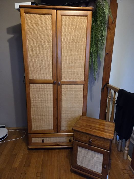 Szafa drewno rattan