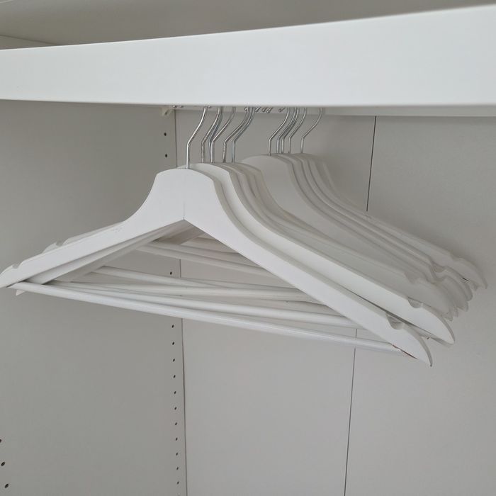 20 Cabides de madeira brancos hangers white