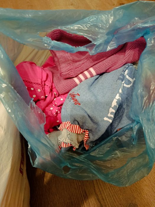 Віддам дитячі речі задарма