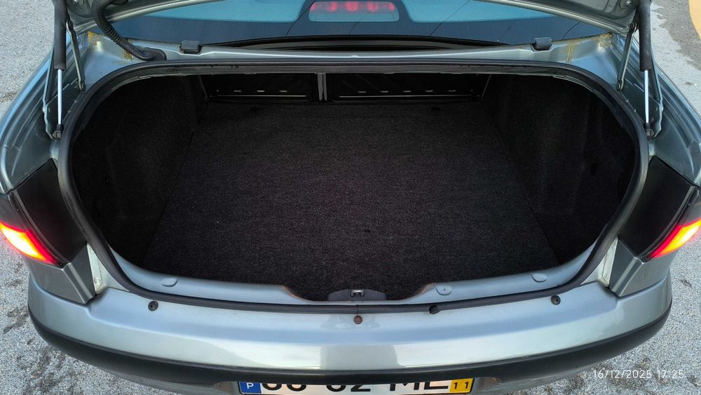 Renault Megane 1.4 Classic 1998 muito bom estado