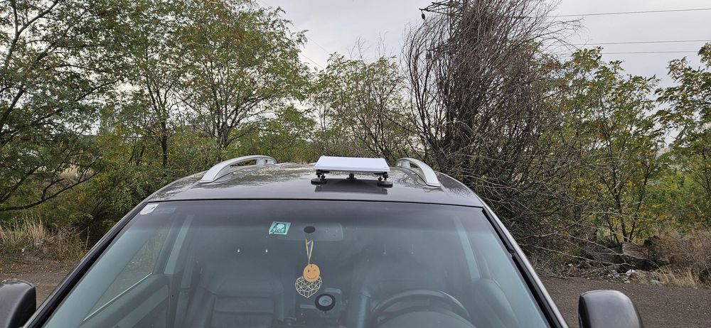 Автостарлінк (корпус) Starlink Mini під авто